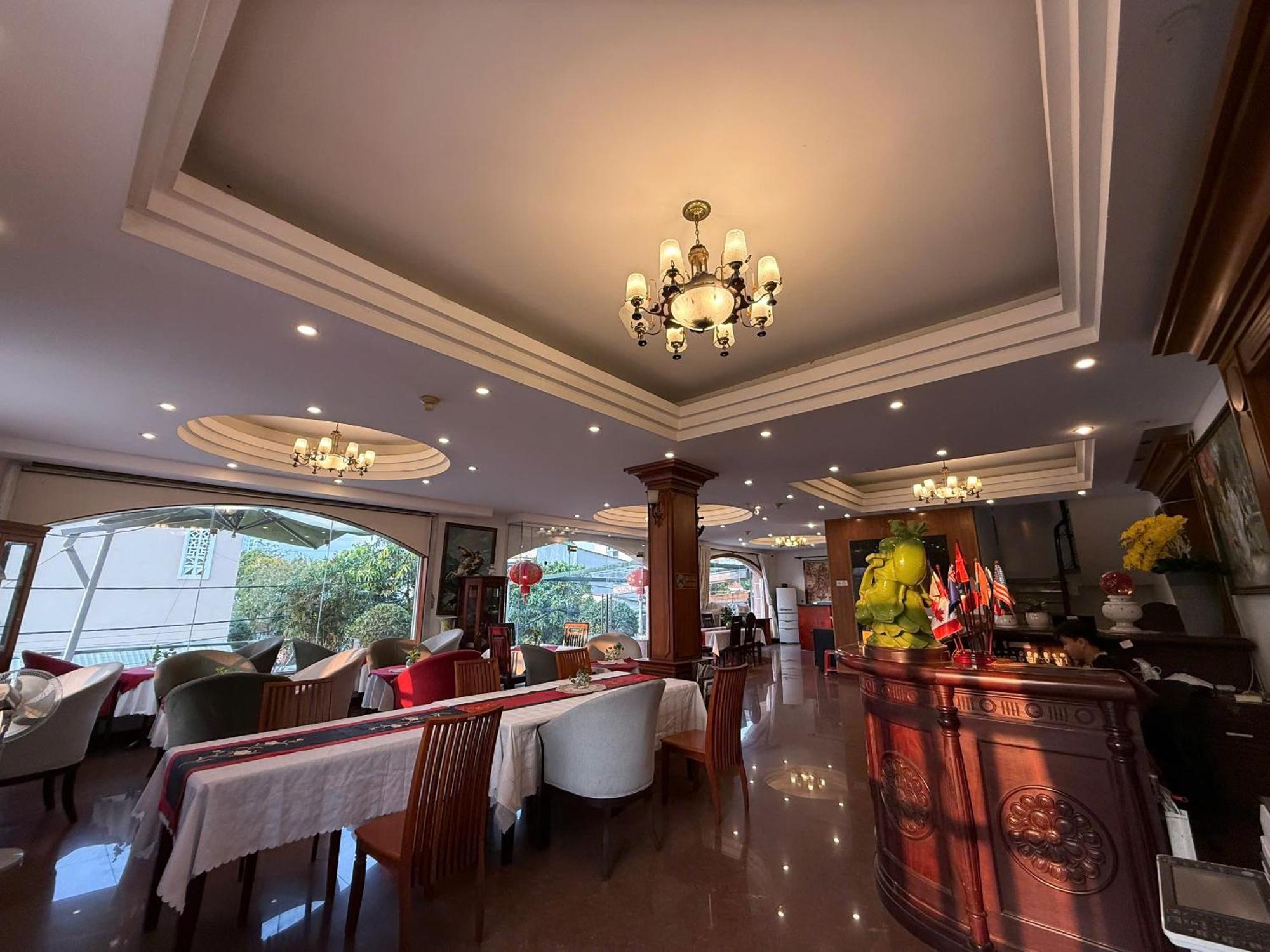 Hoa Phat Hotel & Apartment Хошимин Экстерьер фото