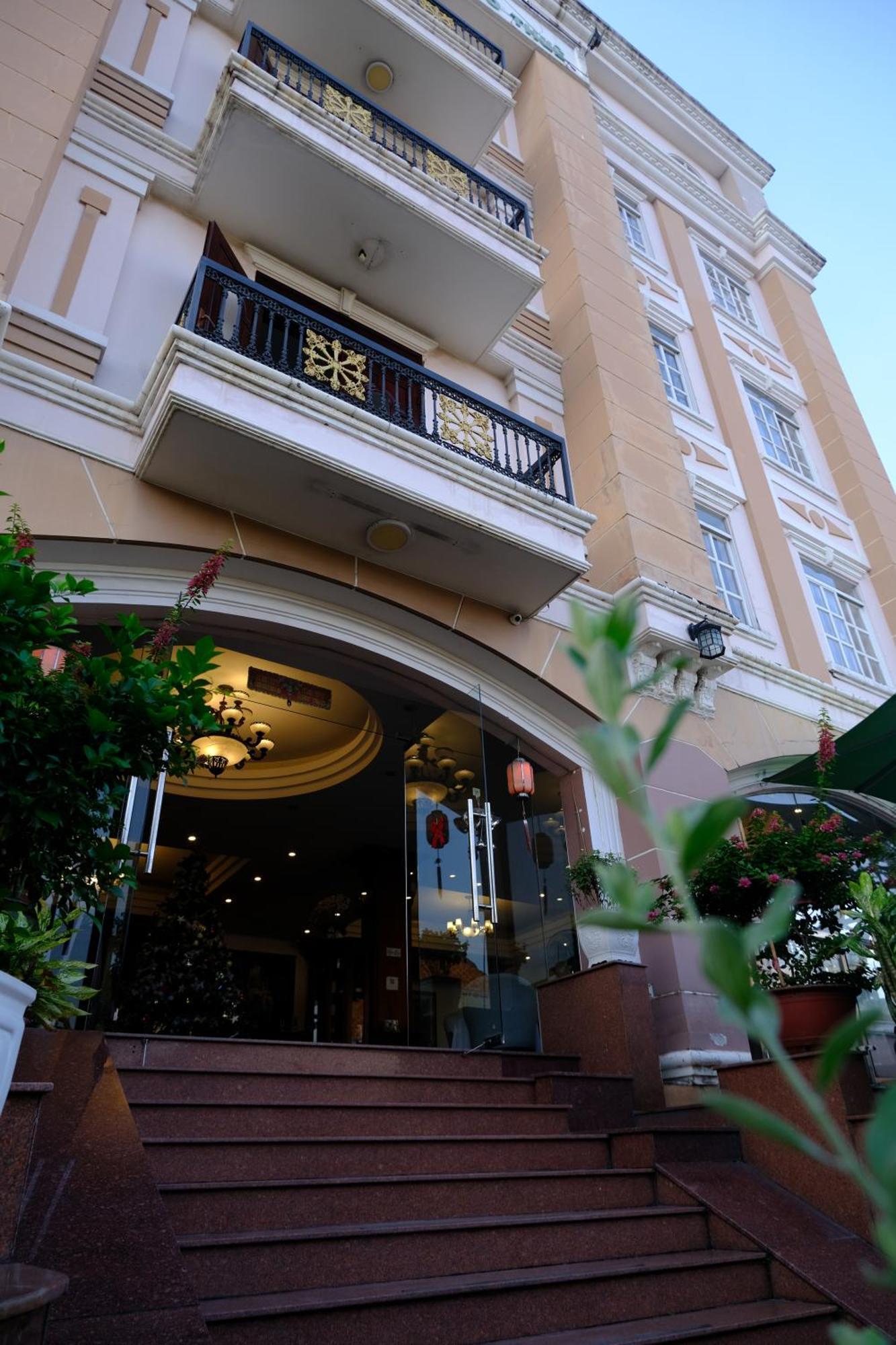 Hoa Phat Hotel & Apartment Хошимин Экстерьер фото