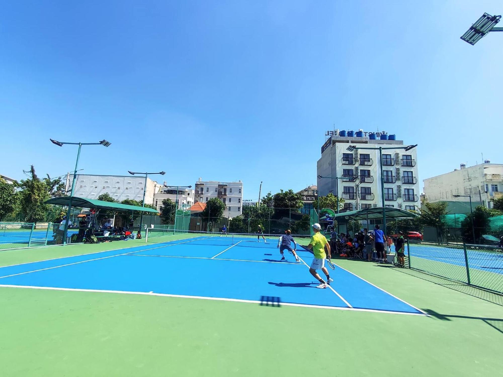 Hoa Phat Hotel & Apartment Хошимин Экстерьер фото