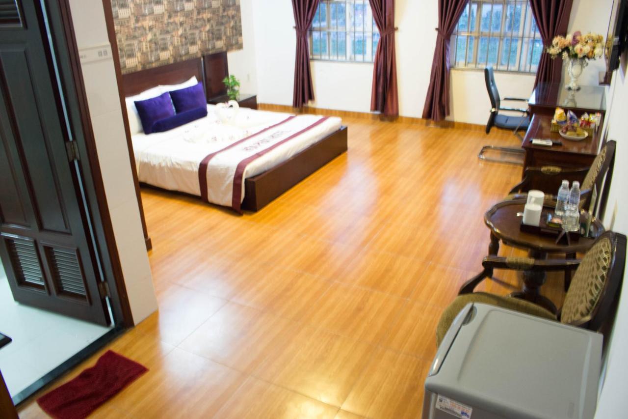 Hoa Phat Hotel & Apartment Хошимин Экстерьер фото