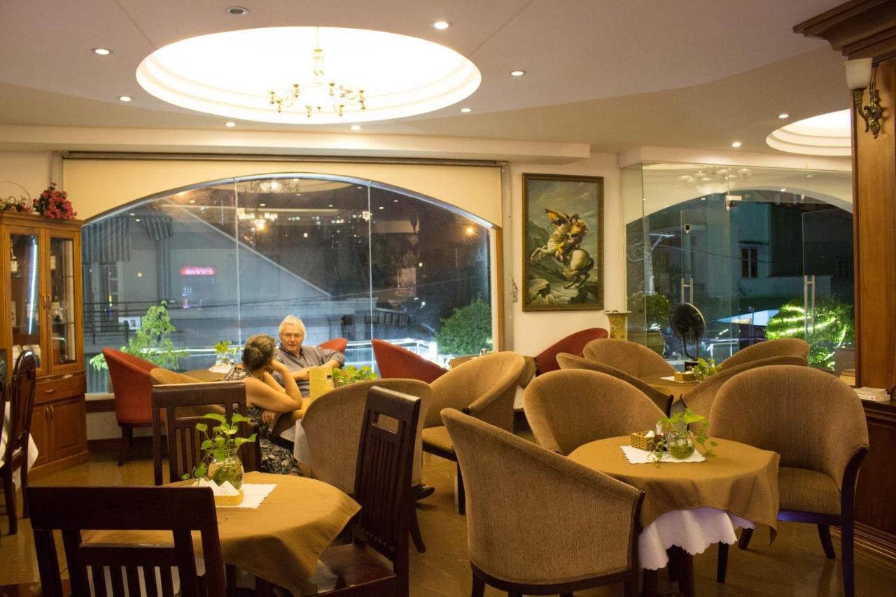 Hoa Phat Hotel & Apartment Хошимин Экстерьер фото